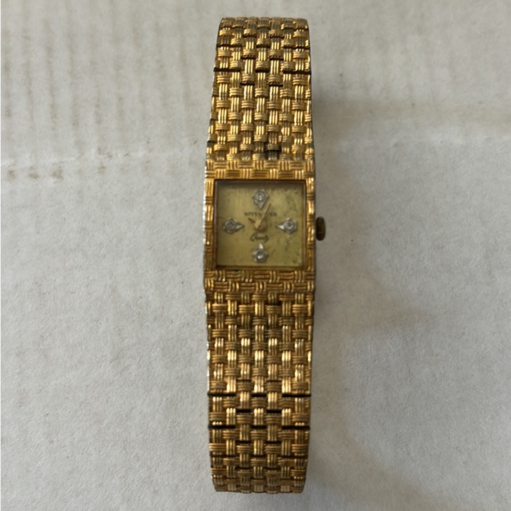 READ DESCRIPTION - Vintage women’s wrist watch - Wittnauer Quartz